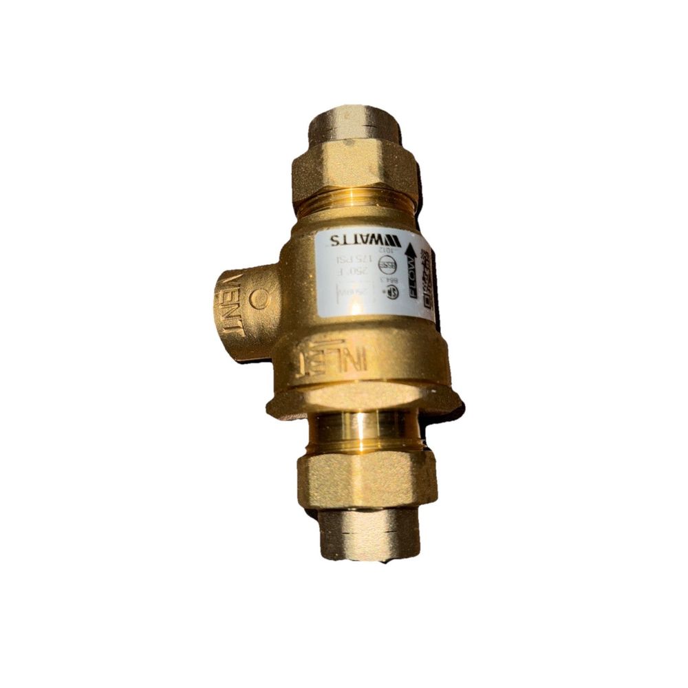 Watts 1/2 In 9DM3 CAN 1/2 Dual Check Valve With Vent 0062025 – a brass valve with a white background