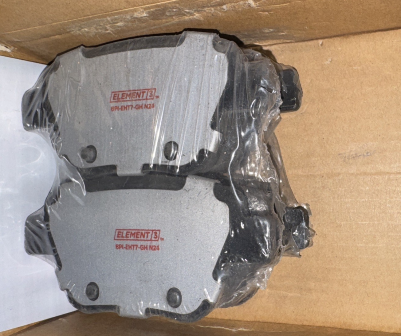 Raybestos EHT1456H Disc Brake Pads + Hardware