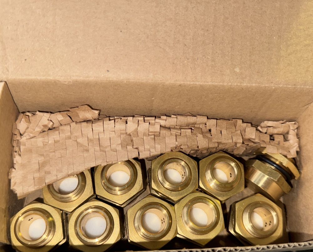 DPE1029S3-Crouse Hinds-Drains/Vents 10 Pack, Eaton – a box of cans of beer