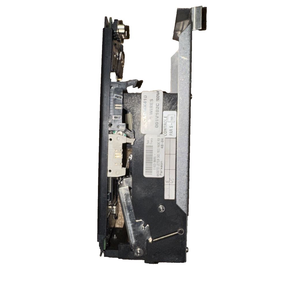 E-Waste Lot 5 Units #1 Misc Parkeon Units / For Parts/Repair – a black and white image of a broken laptop