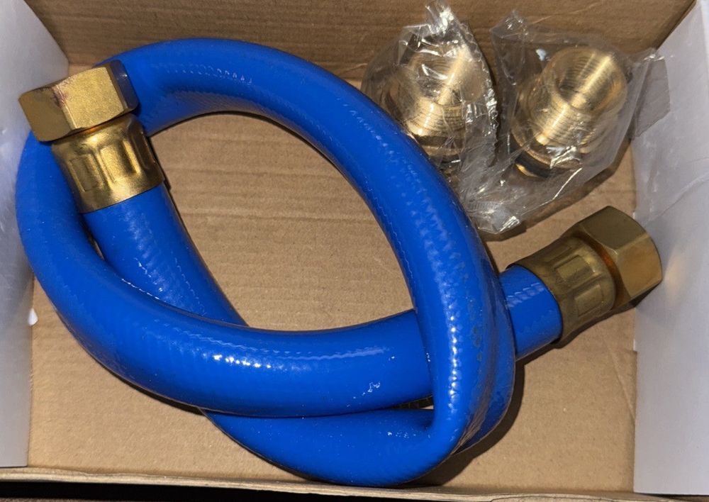 Rainpal RBL022P Premium rain Barrel Linking kit, Rain pal – a blue hose in a box with a hose
