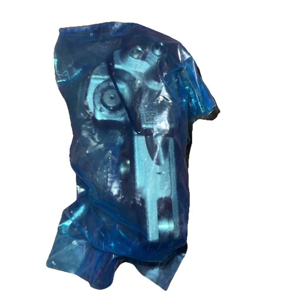21406640 Rocker Arm Fits Select Volvo D13 Engines, N/A – a blue shirt with a white background