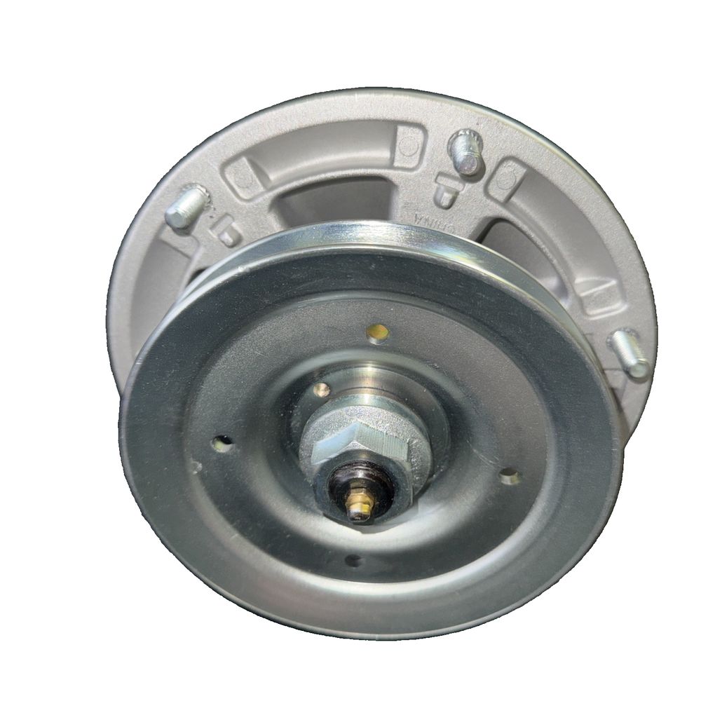 Lawn Mower Spindle For John Deer Am124339/ETC, Unbranded – a metal wheel with a nut on the top