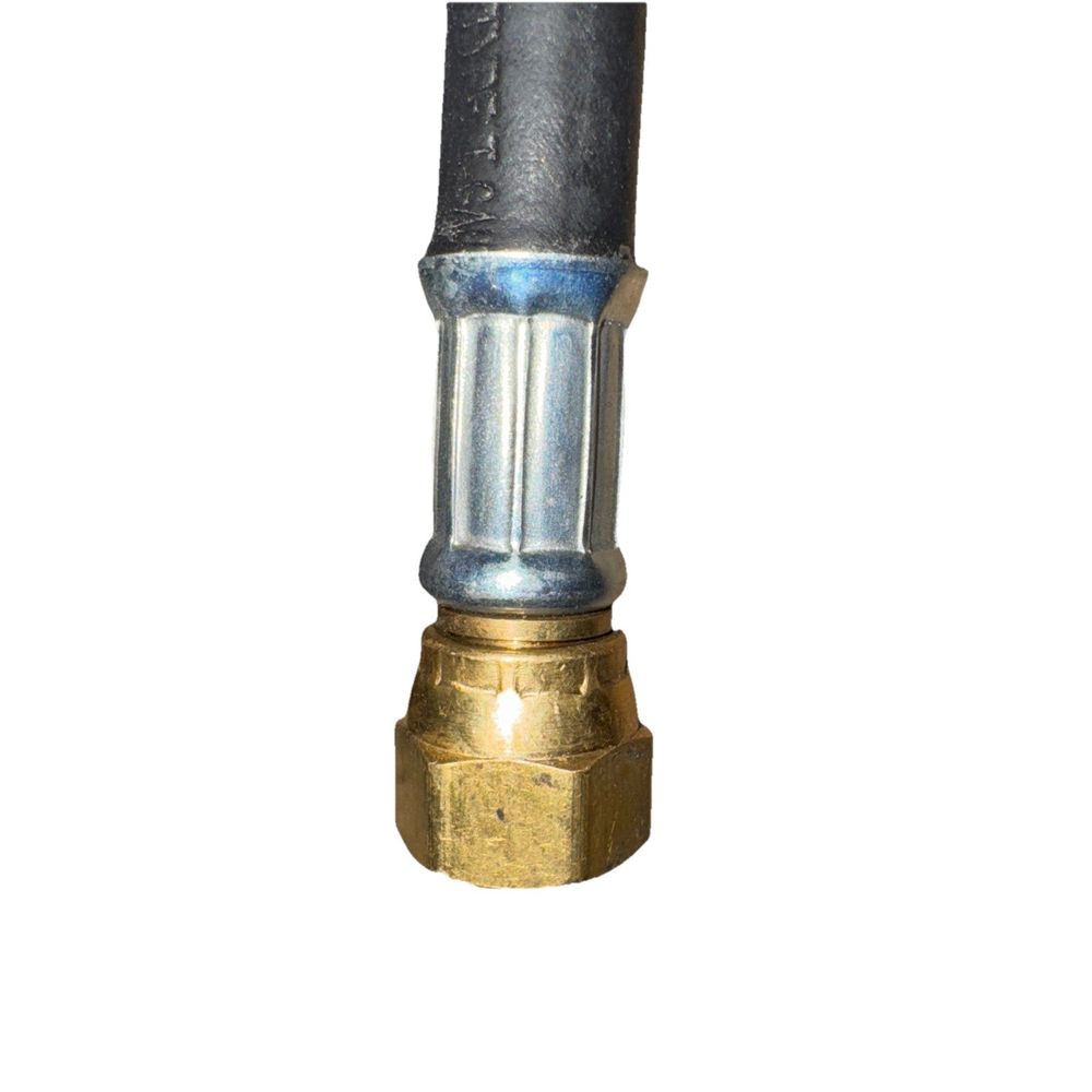 BBQ Hose 20Ft Natural Gas, Unbranded – a brass valve with a brass fitting
