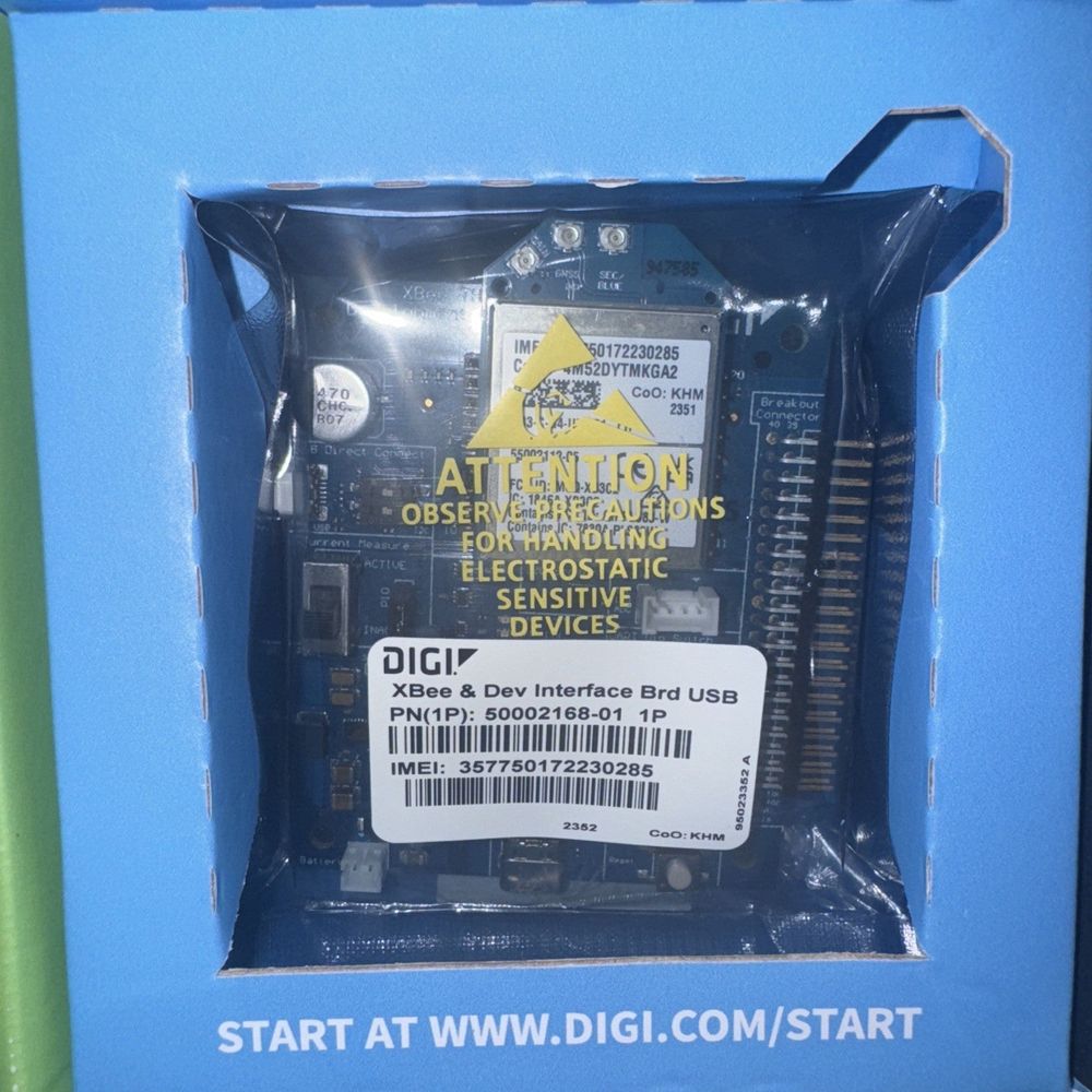 Xbee 3 Global LTE Cat 1, AT&T, Dev Kit (Missing Cables), Digi – a blue box with a white label on it