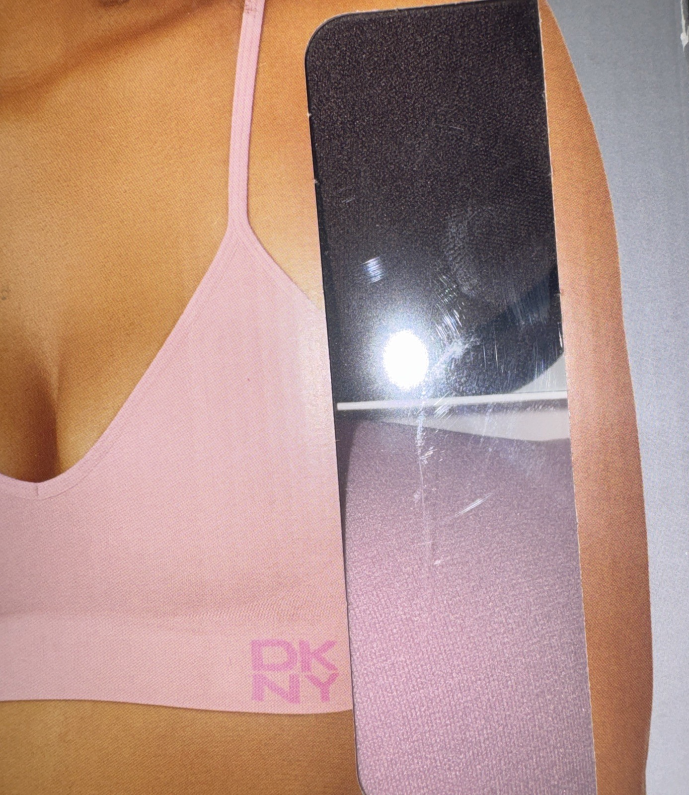 DKNY 2- Pack Seamless bra Black (Hint of Brown) And Pink Size Medium
