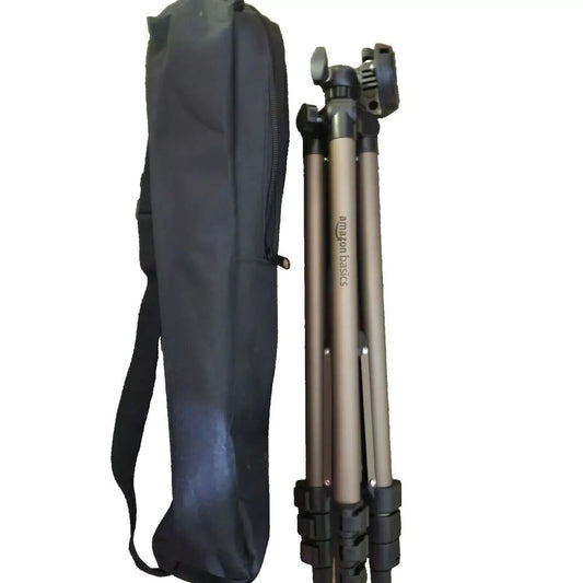Amazon Basics Lightweight Camera Mount Tripod Stand With Carrying Bag - 16.5", Amaon Basics – a camera with a bag and a tripod