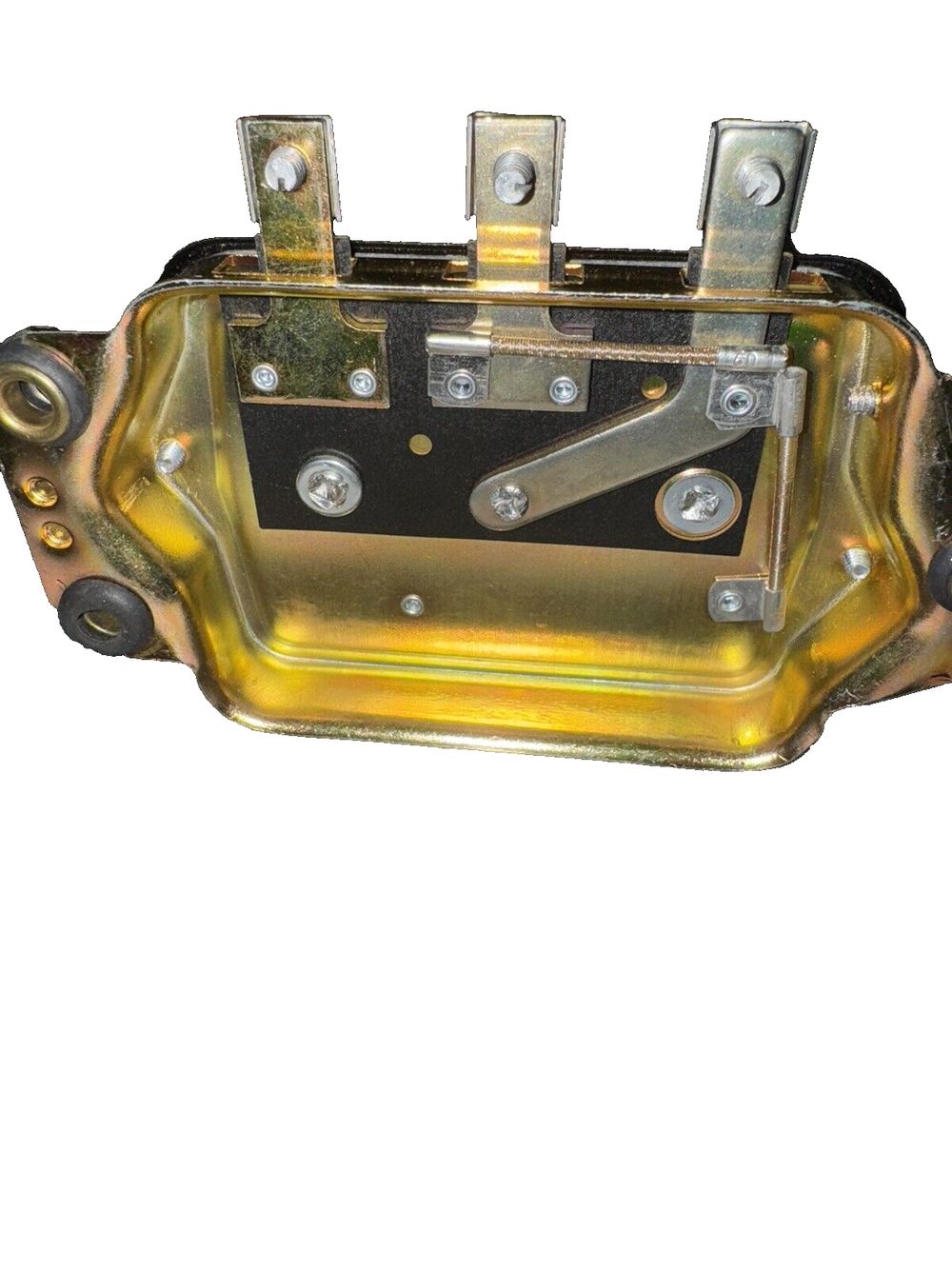 Standard Motor Products VR22 Voltage Regulator – a yellow latch latch with two bolts