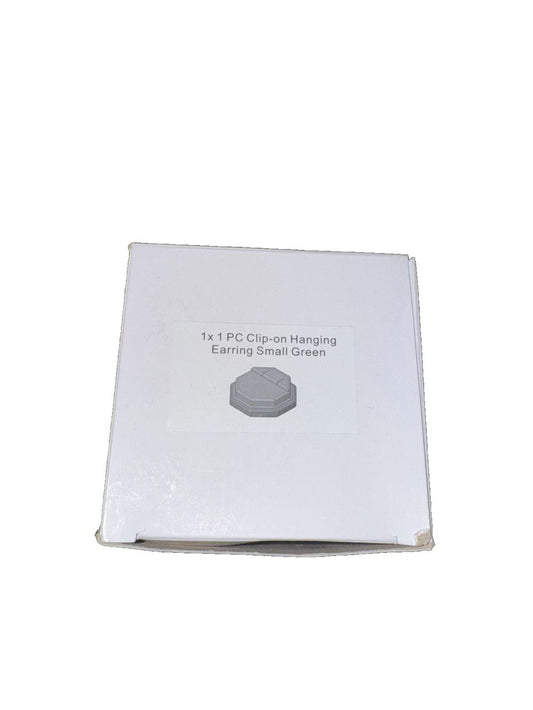 1x 1 PC Clip-on Hanging Earing Small Green Display Pad, DaveyDooDeals – a white box with a white lid and a black lid