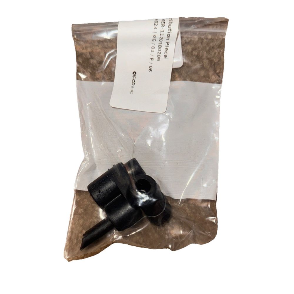 Crankcase Breather Connector for Mercedes CLK320 CLK3 ML320 C320 1120180209, Unbranded – a bag of black rubber rubbers