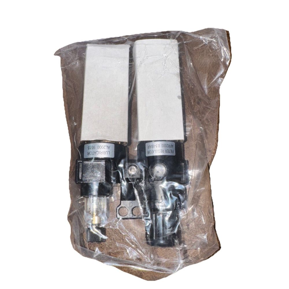 Macnaught M3 Filter Regulator and Gauge with Lubricator PN# ARL-25, DaveyDooDeals – a pair of air compressors in a plastic bag