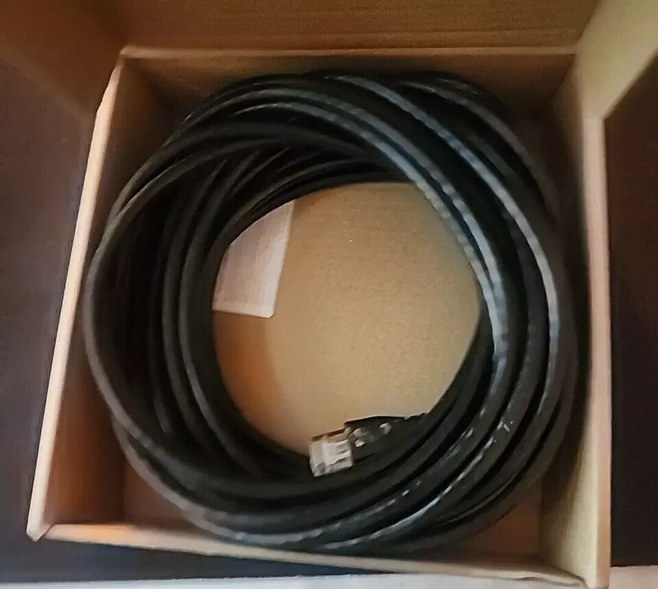 Rj45 Cat-6 Ethernet Patch Cable 25ft/7.6M, Amazon Basics – a box with a black cable in it