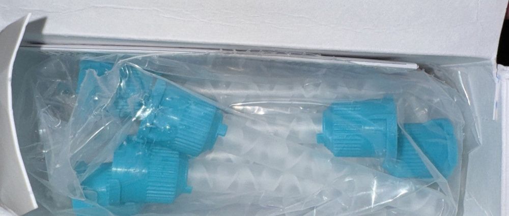 EXA Advanced Regular Type Fast Set 48 Ml 2 Pack - 6 Mixing Tips Total, DaveyDooDeals – a box of blue plastic clips