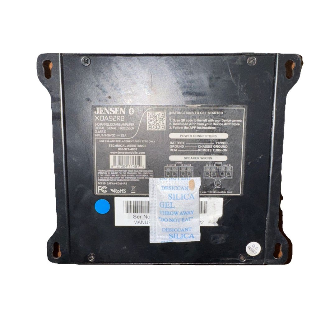 600 Watt Class D 2-Channel AMP with Bluetooth App Control – XDA92RB, Jensen – a black and white photo of a circuit box