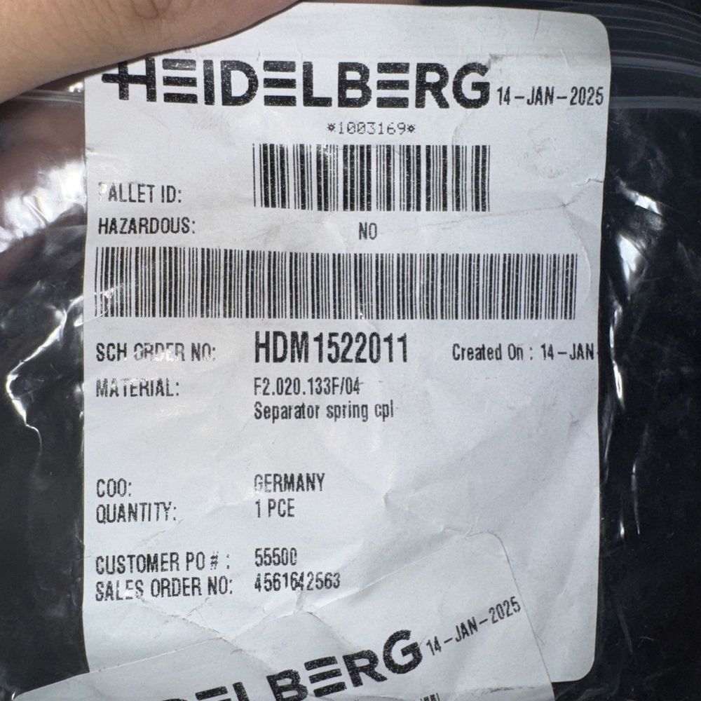Heidelberg Separator Spring Assembly F2.020.133F/04 – Streichfeder kpl OEM Part, DaveyDooDeals – a person holding a plastic bag with a barc…