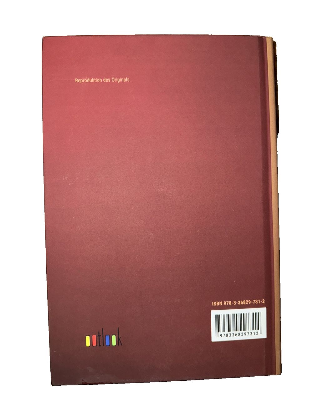 Das Schweigen im Walde: in Grodruckschrift, DaveyDooDeals – a red hardcover book with a white background