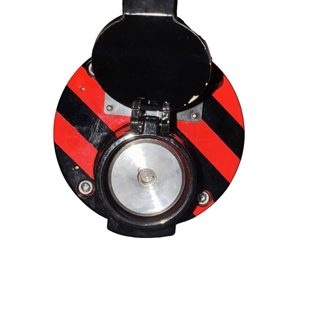 SM87PBLD Eaton Fire Alarm Call Point Range – a red and black light with a white background