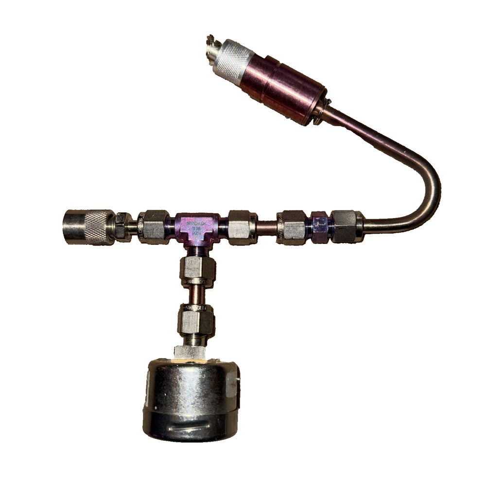 MQT Valve Gas Gauge Transfer Tool – Essential for Precise Gas Sampling, DaveyDooDeals – a pressure regulator with a hose attached to it