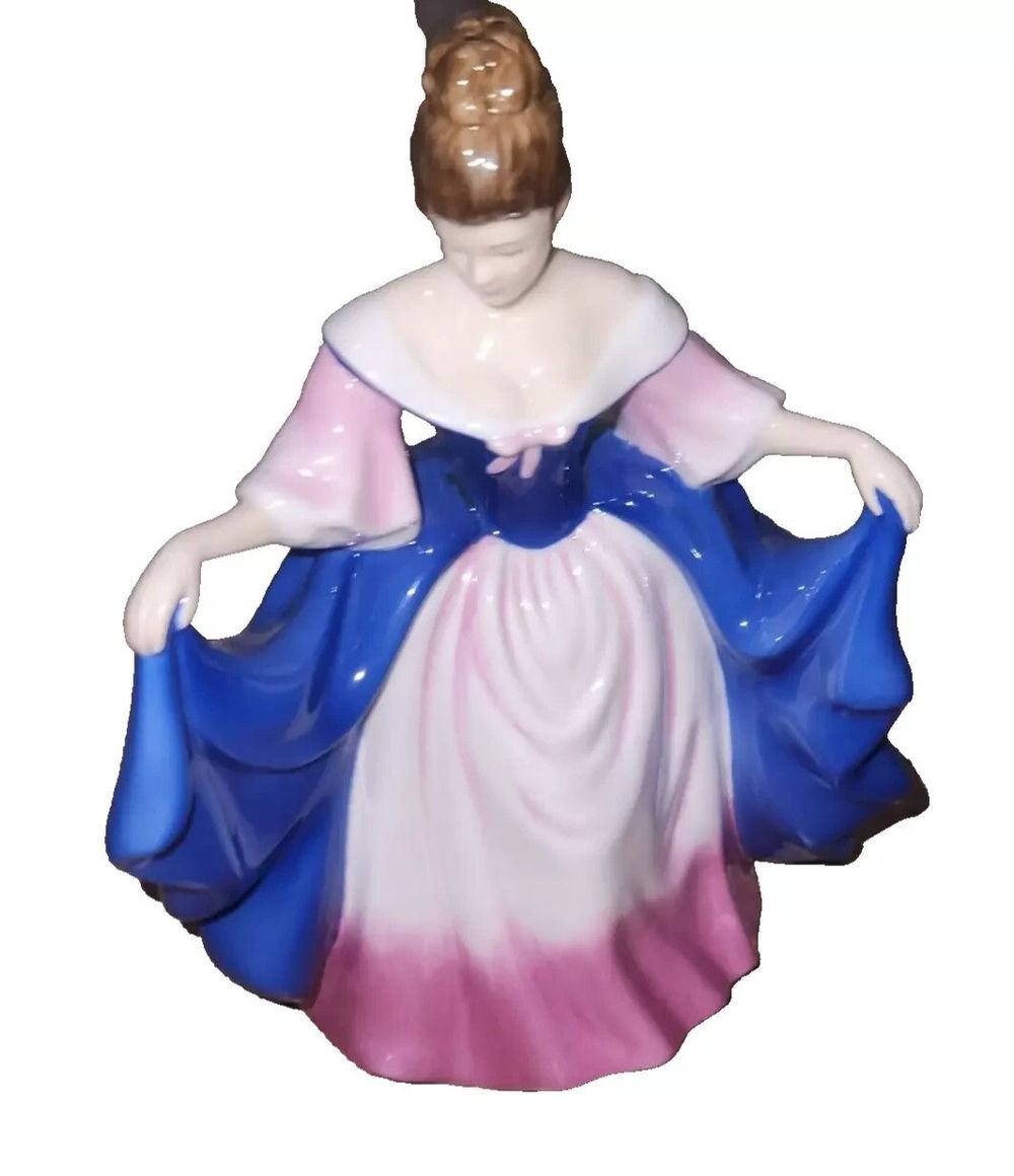 RARE Vintage Royal Doulton Porcelain Figurine HN4720 "Sara" - Pretty Ladies Coll – a figurine of a woman in a blue dress