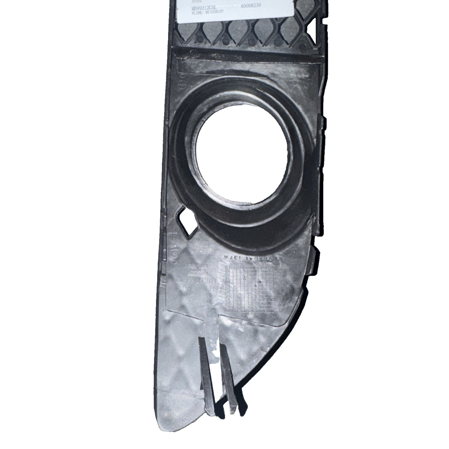 MB99212CAL LEFT FRONT BUMPER GRILLE WITH FOOT LIGHT OPENING