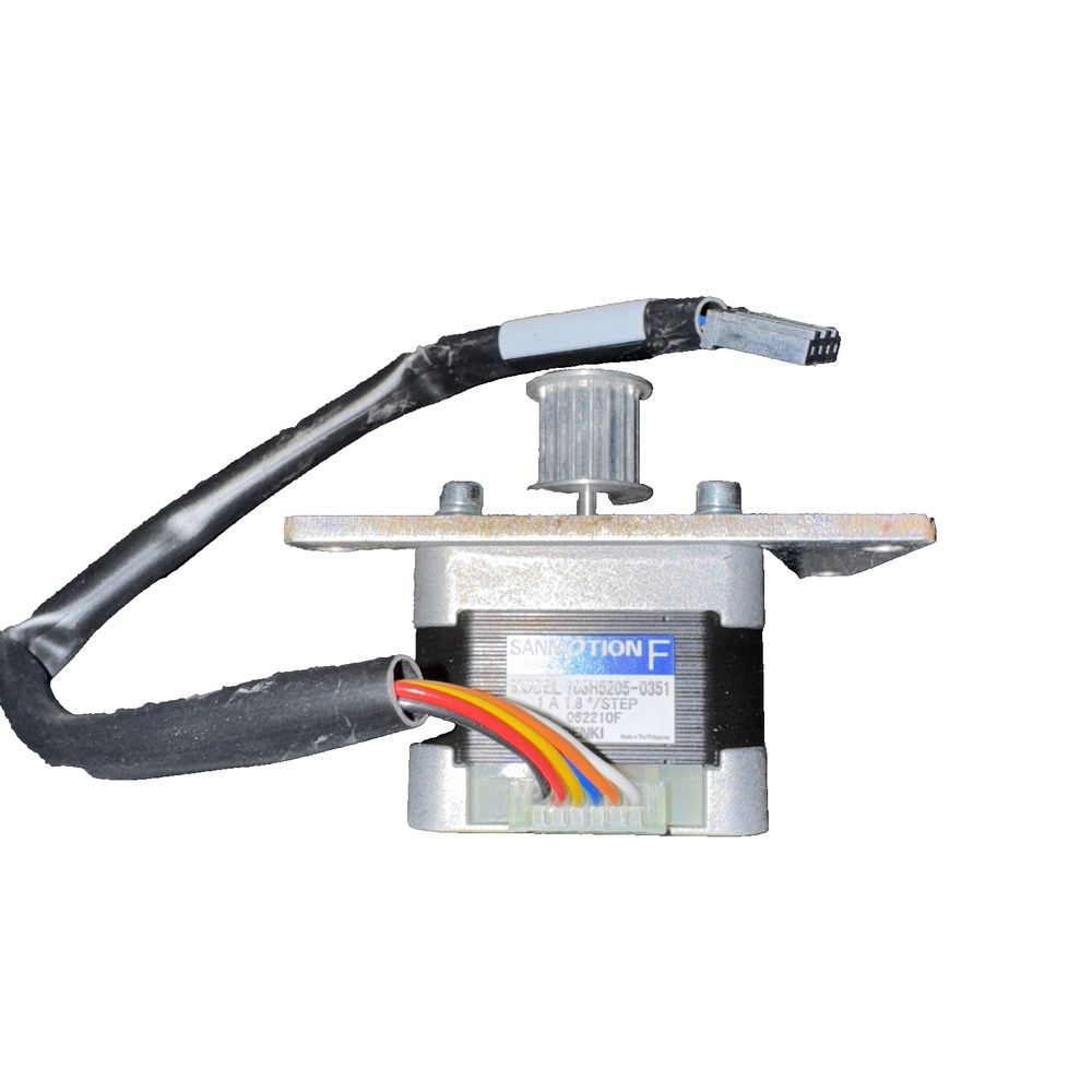 STEPPING MOTOR 103-H5205-0351, DaveyDooDeals – a small motor with a handle and a handle