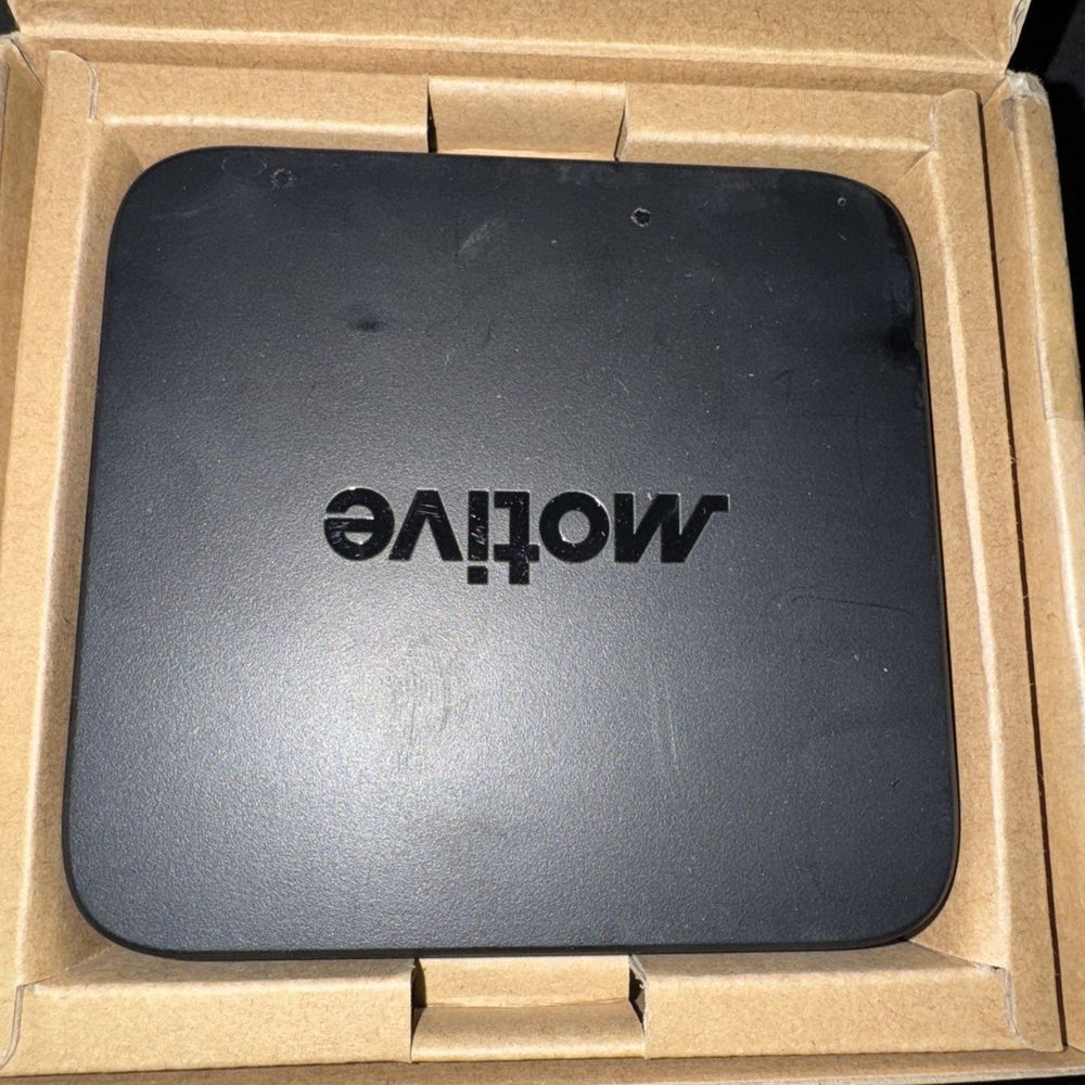 MOTIVE LBB-3.6CA Gateway Vehicle PN: 810-00000011-001 – a box with a black box on top