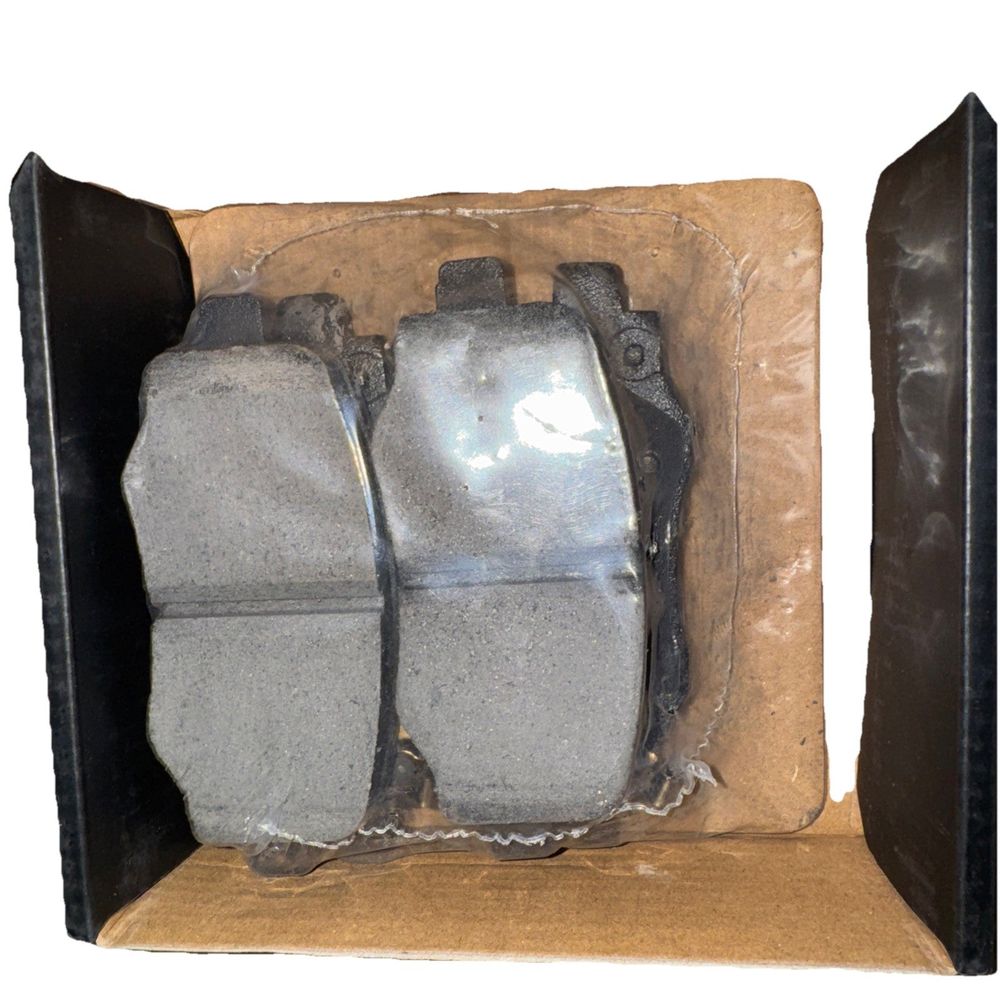 D1734 Advanced Brakes Carbon Ceramic, Max – a box of concrete blocks