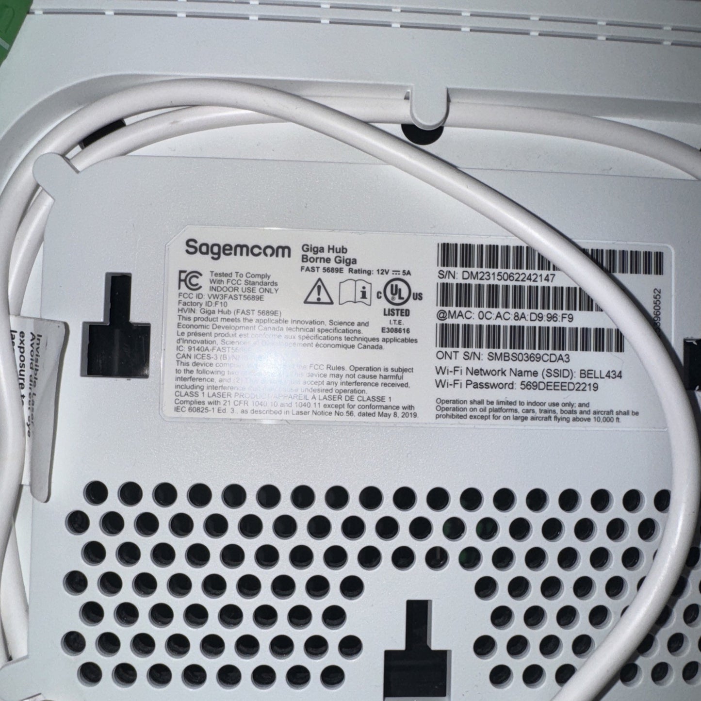 Bell Giga Hub 253960552 White Fiber Router  - Sourced From Liquidation Lot