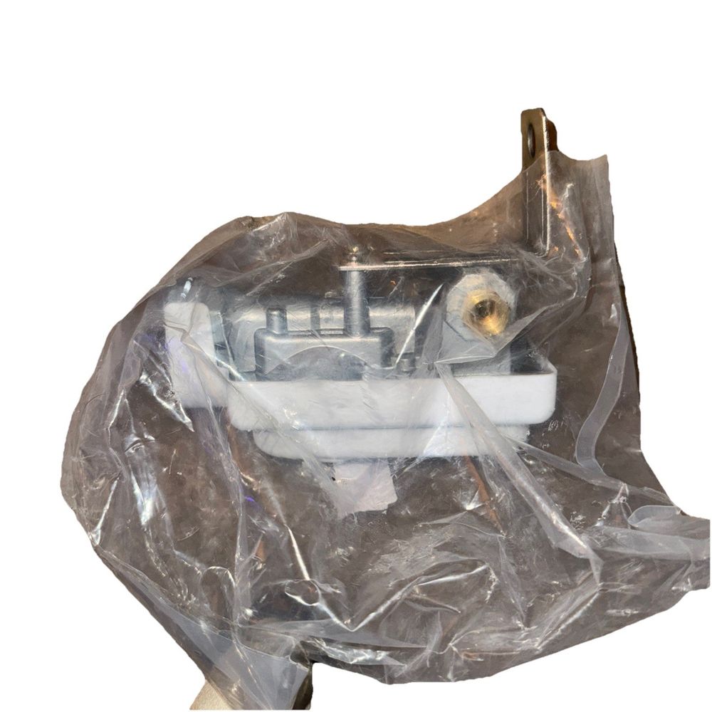 Flameking ACR6 2-STAGE AUTO CHANGEOVER LP PROPANE, Flame King – a plastic bag with a plastic handle