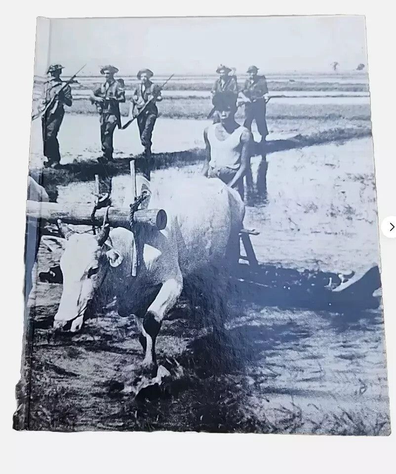 Time Life World War II China-Burma-India Book | WWII History & Photos, DaveyDooDeals – a black and white photo of people on a beach