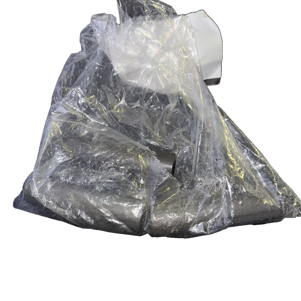 4 – Hyster 2035528 Sleeves – Axle for Hyster. NEW (4Pack) – a plastic bag with a plastic handle