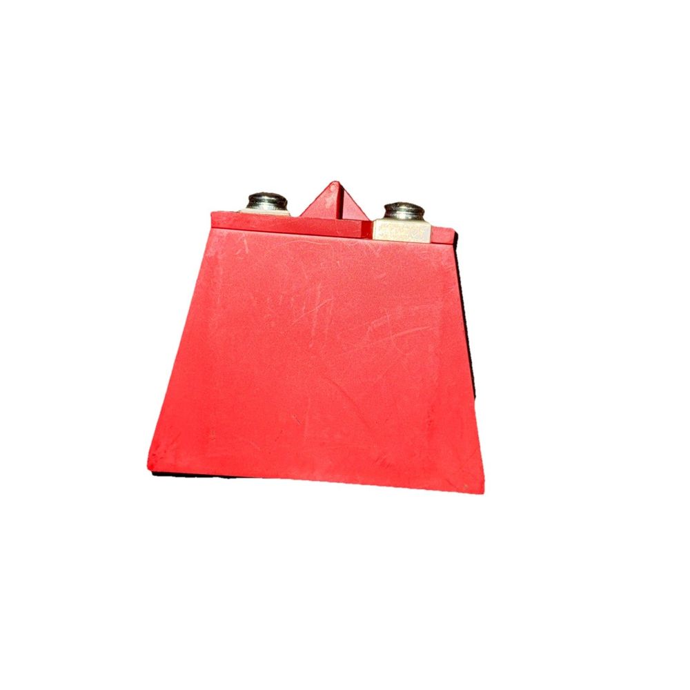 V251Ba60 LittelFuse INC., LittleFuses – a red paper bag with a metal handle