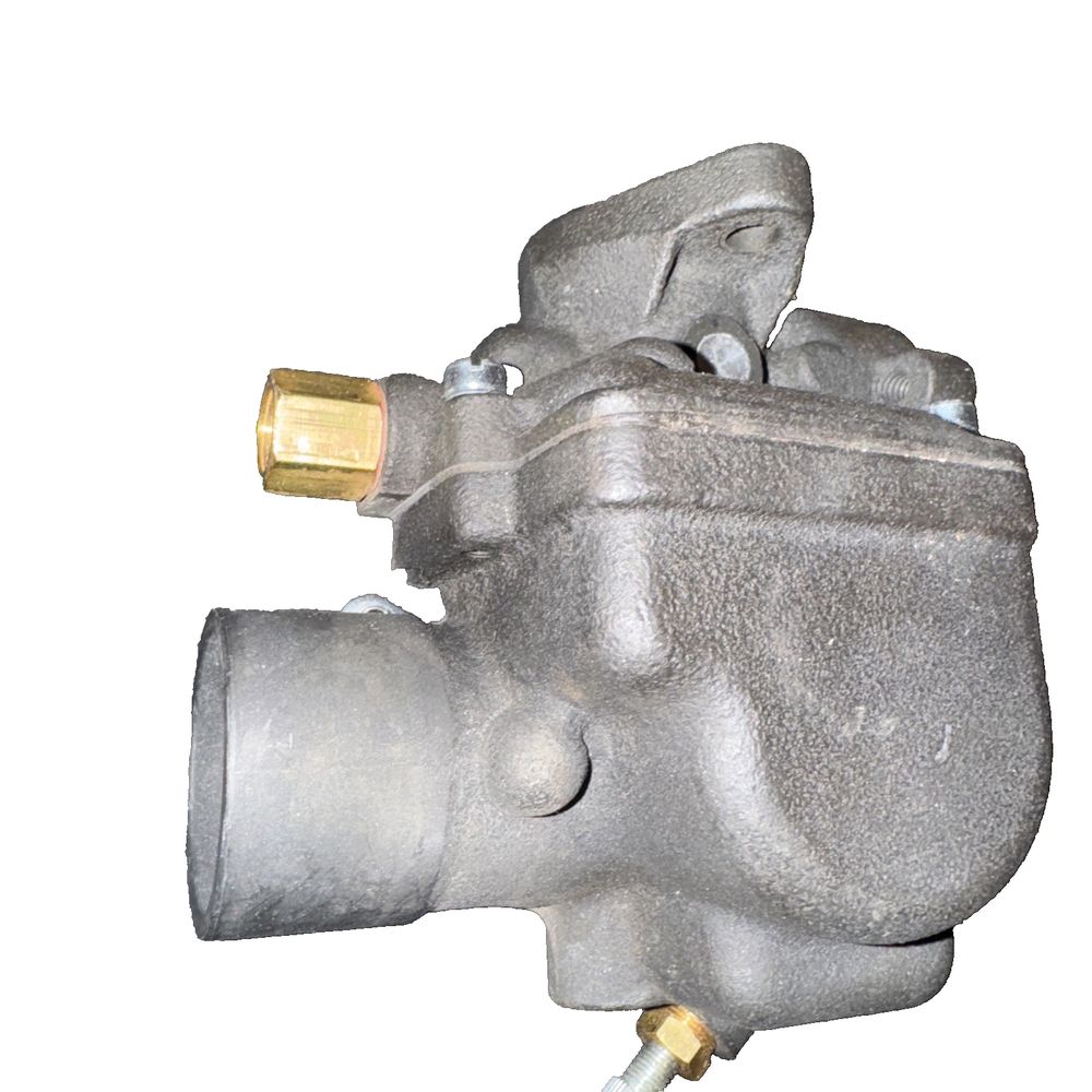 Carberetor Fits International Tractor 50981DA 50981DB ETC, DaveyDooDeals – a close up of a metal valve