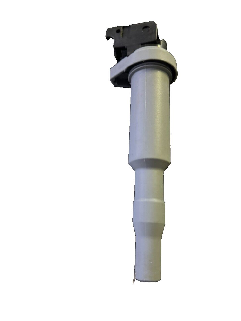 BOSCH 0221504800 Original Equipment Ignition Coil - Compatible With Select 2006 – a white plastic pipe with a black plastic pipe