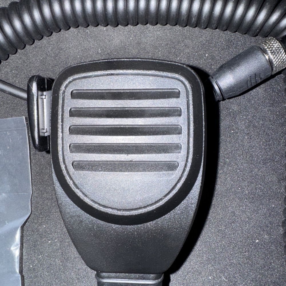 Speaker Microphone With Mount Clip, Unbranded – a close up of a microphone in a case