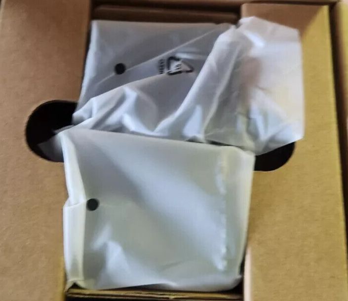 Amazon Basics 12W One Port USB-A Wall Charger (2.4A) for Phones, AmazonBasics – a box with a white tissue in it
