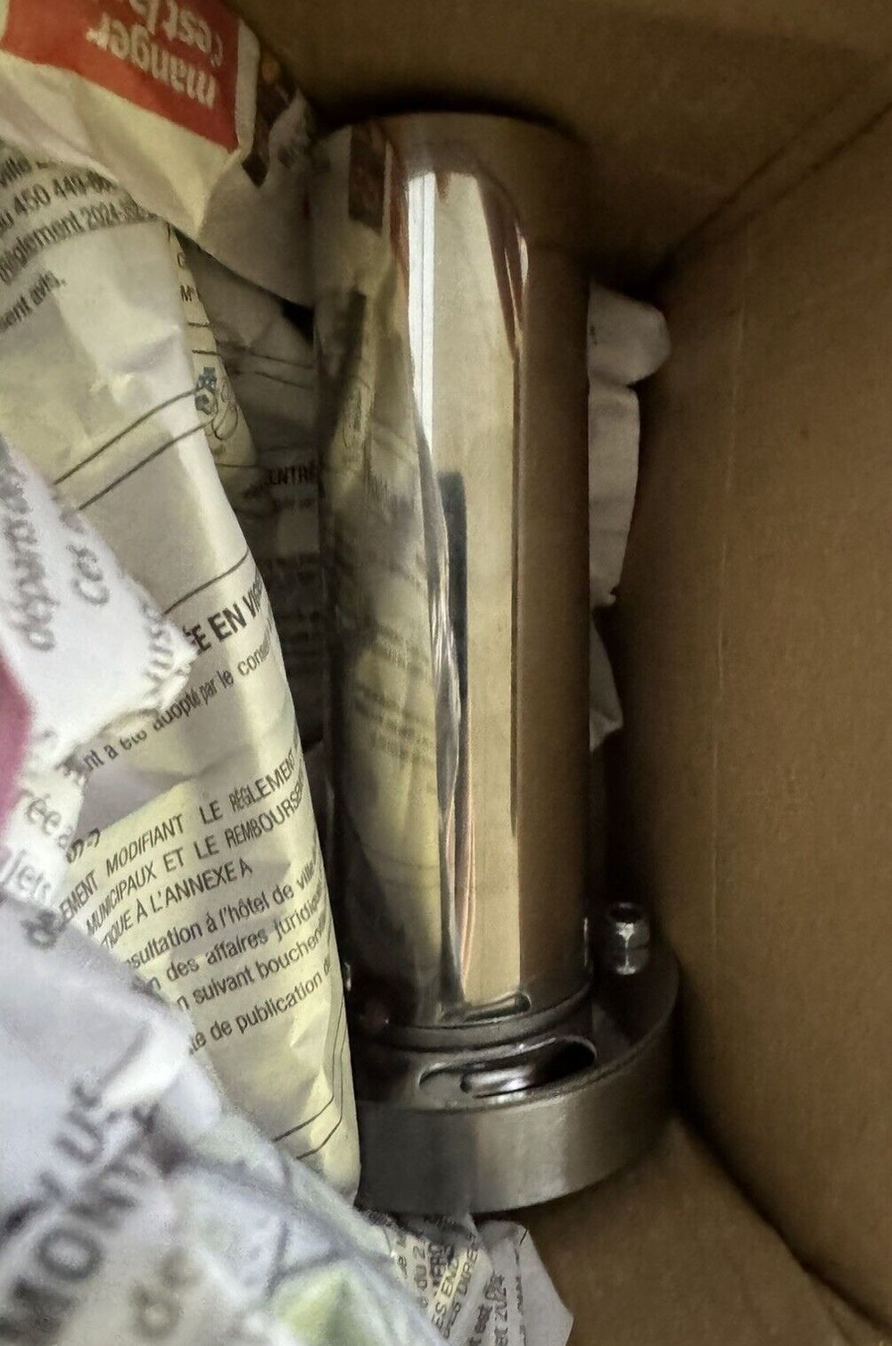 Exhaust Silencer,Stainless Steel Car Adjustable Removable Exhaust Muffler Round, Unbranded – a box with a metal object inside of it