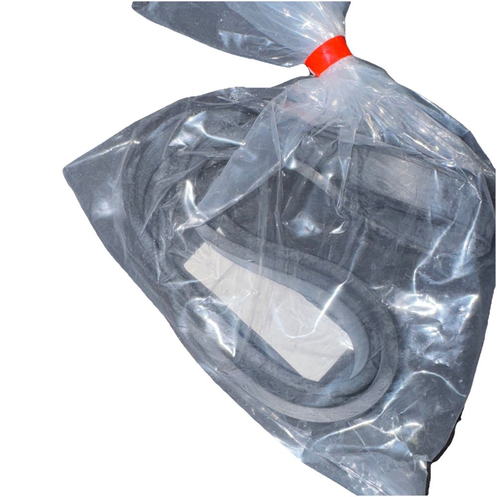 231458 - Transmission Sealing RING, Unbranded – a plastic bag with a red handle