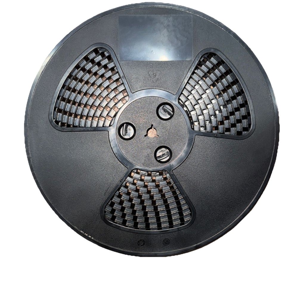 DA101JC 500 Pack, Unbranded – a black plastic disc with a white background