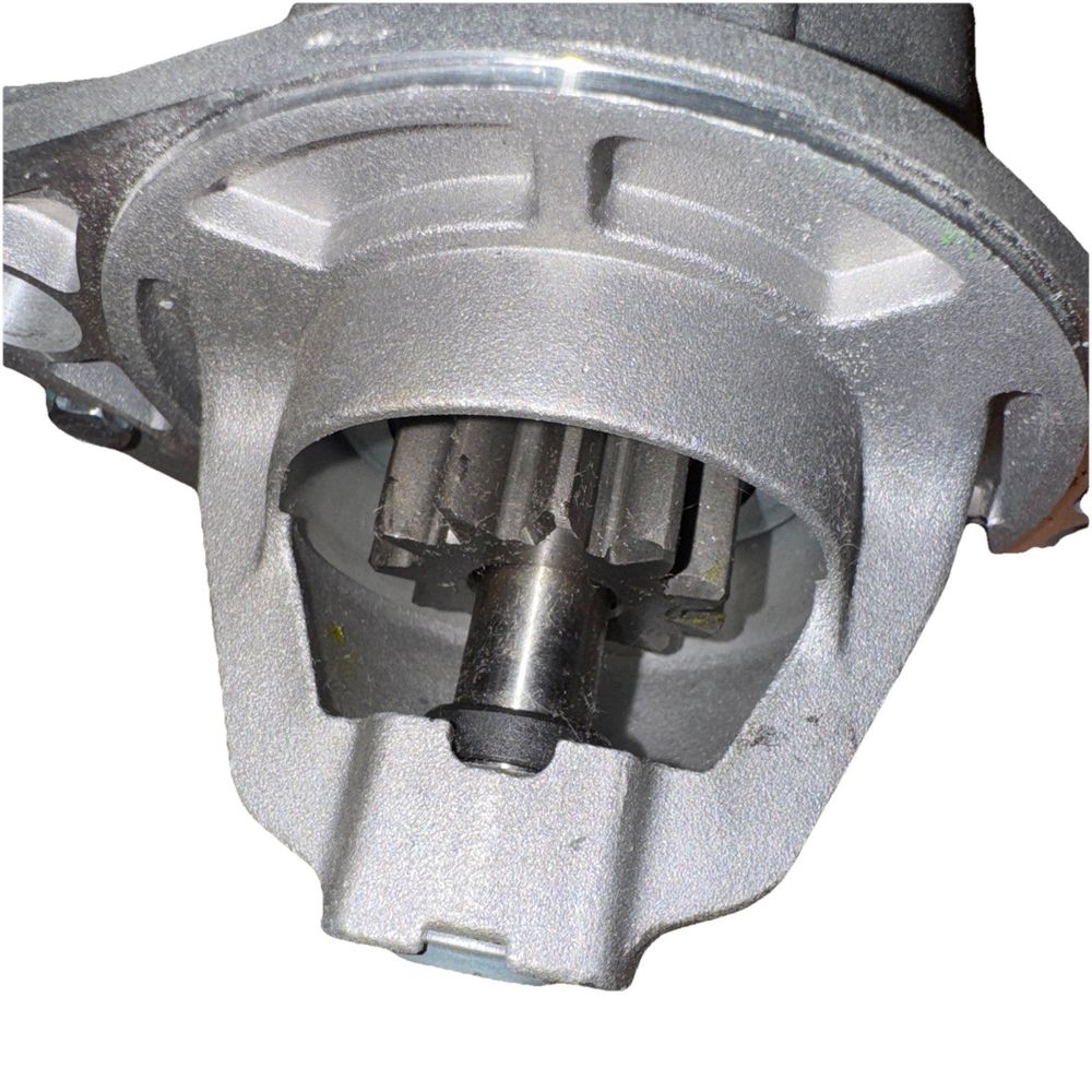 18218N STARTER 0.9KW/12 VOLT CW 9-TOOTH PINION, Unbranded – a close up of a metal dieing dieing dieing dieing dieing dieing die