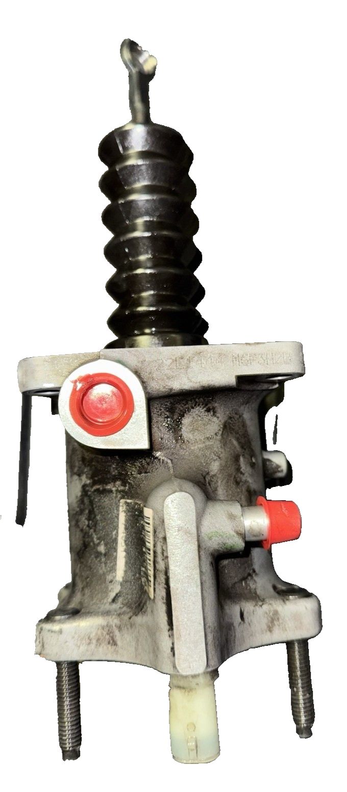 0204745907 | Genuine International® Hydromax Brake Cylinder Pump – a carbud with a red knob