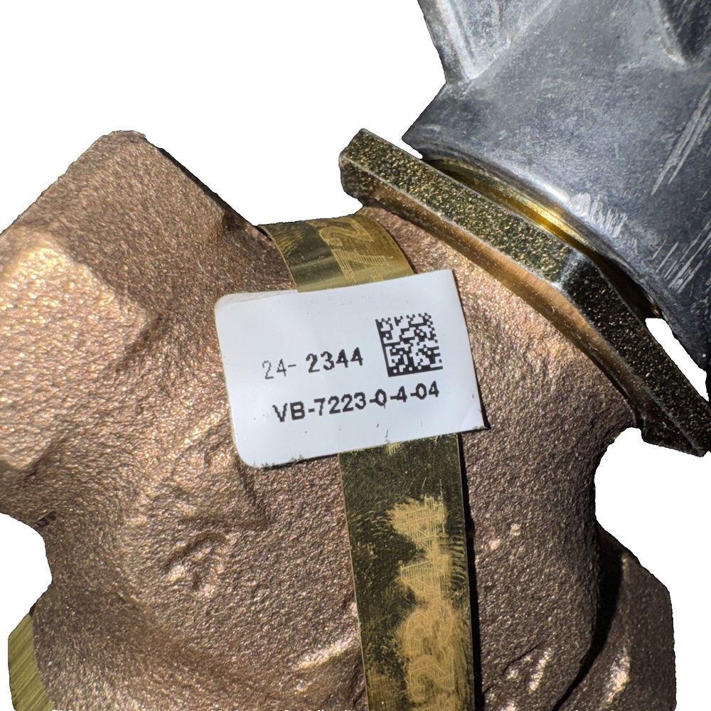 Schneider Electric VK-7223-203-4-4, 1/2" 2-way Valve – a close up of a metal object with a tag