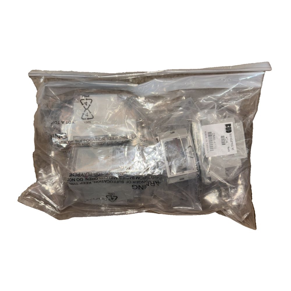 DMB-4770 Bud Industries 4 Pack, Mouser Electronics – a bag of plastic bags with a white background