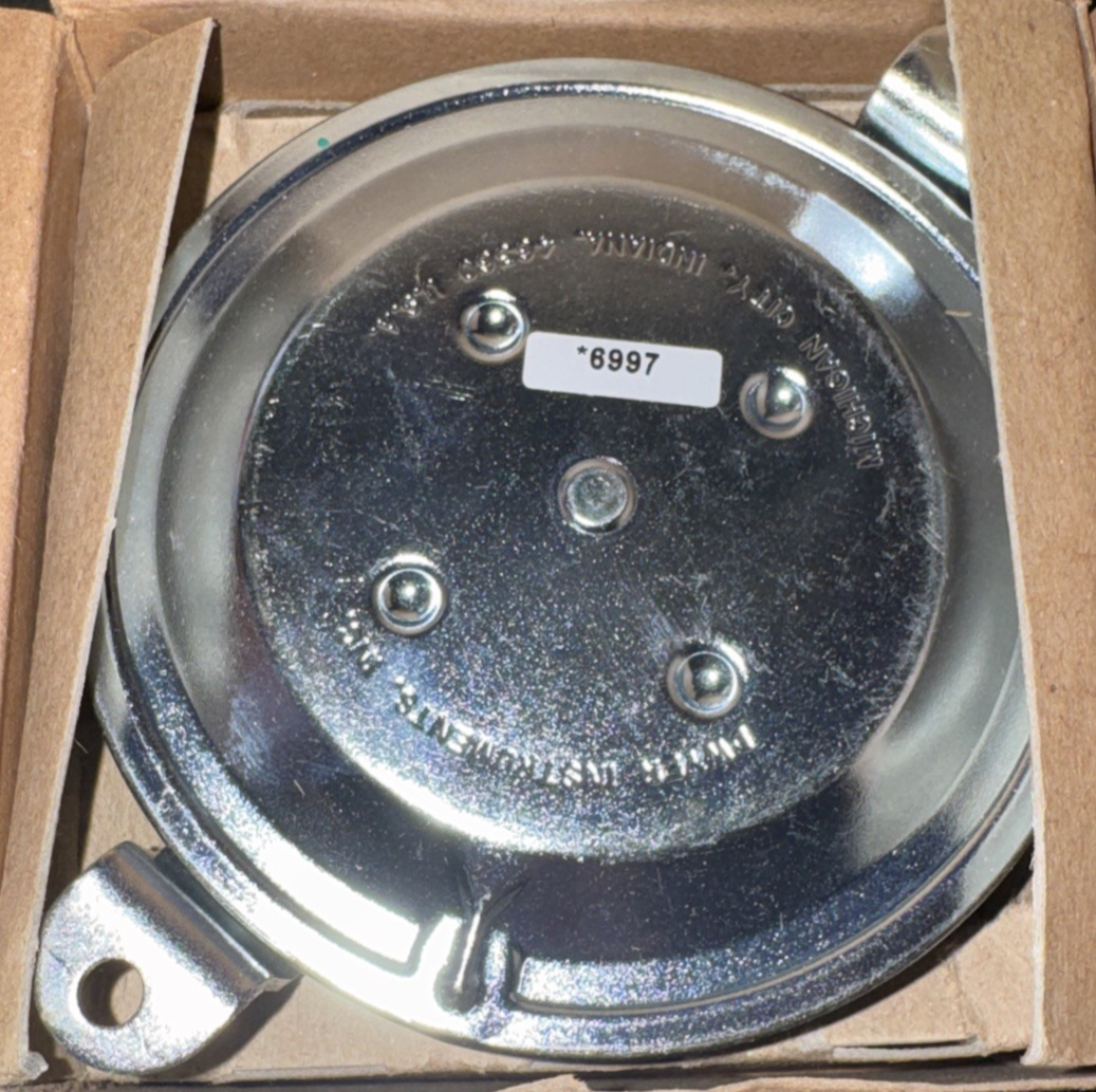 Dwyer 114033-10 Compact Low Differential Pressure Switch, Range 3-11