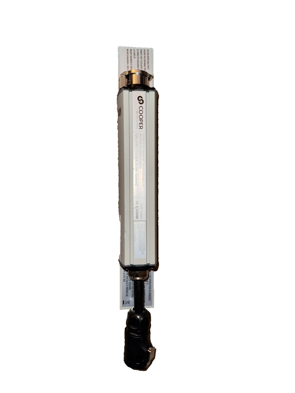 Cooper LM-05L-930-120-OD-STD-UNV-S-12 120-277V 5.5 Light Fixture – a black and white photo of a light bulb