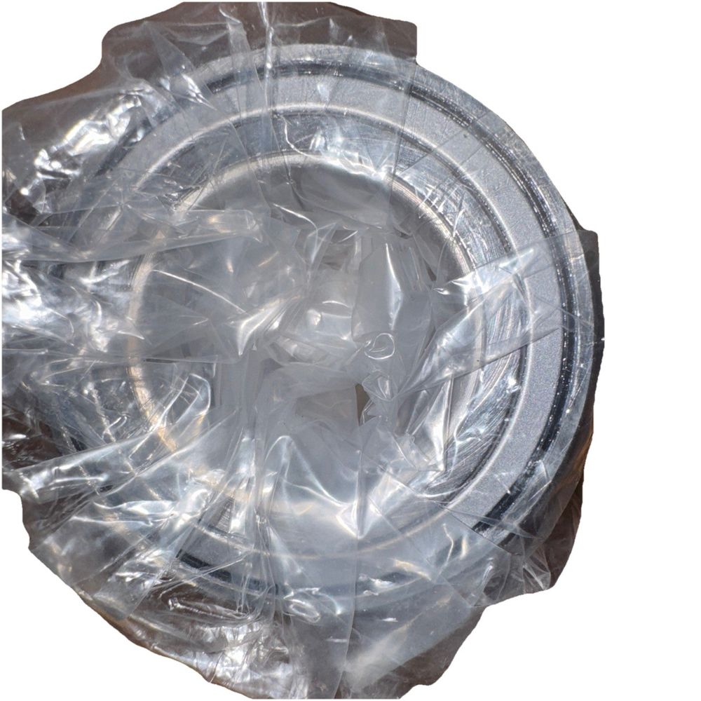 WB610095 Single Bearing, Unbranded – a plastic cup with a plastic lid