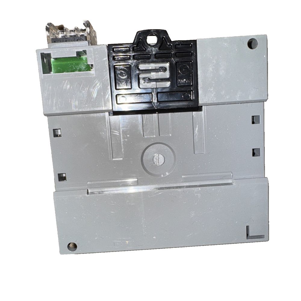 FC6A-C16R1AE | 16IO CPU 100-240VAC Relay | FCA, IDEC – a white printer machine with a green screen