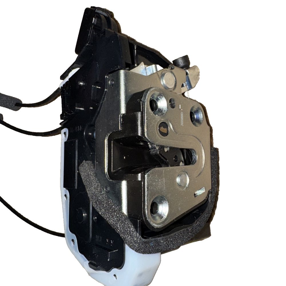 805011LA0A Nissan Lock & Remote Control Assembly-front, Veelecp – a brake assembly with a brake pad