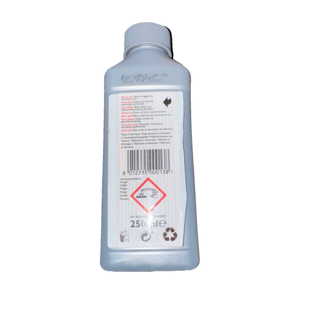 Liquid decalcifier for Gaggia coffee machine genuine descaler bottle 250 ml RI91 – a bottle of alcohol with a red label