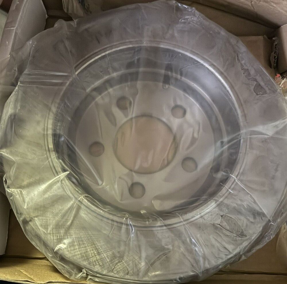ACDelco 18A1336A Advantage Non-Coated Rear Disc Brake Rotor – a plastic plate